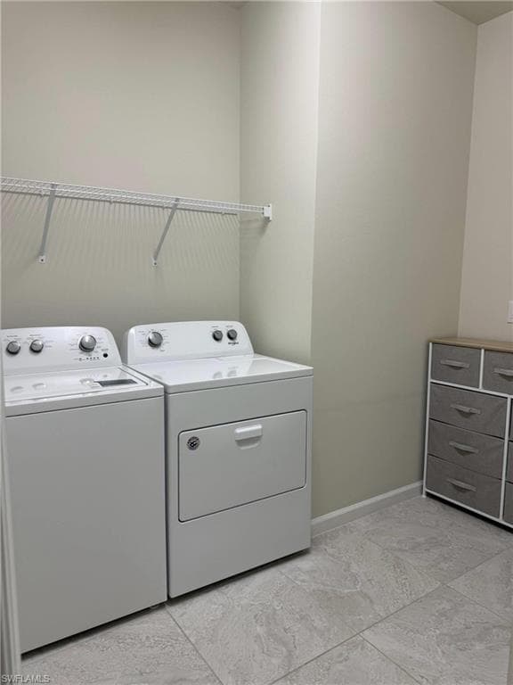 9241 Holden DR, FORT MYERS FL 33967-2