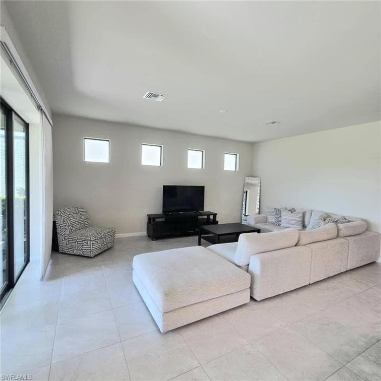 9241 Holden DR, FORT MYERS FL 33967-10