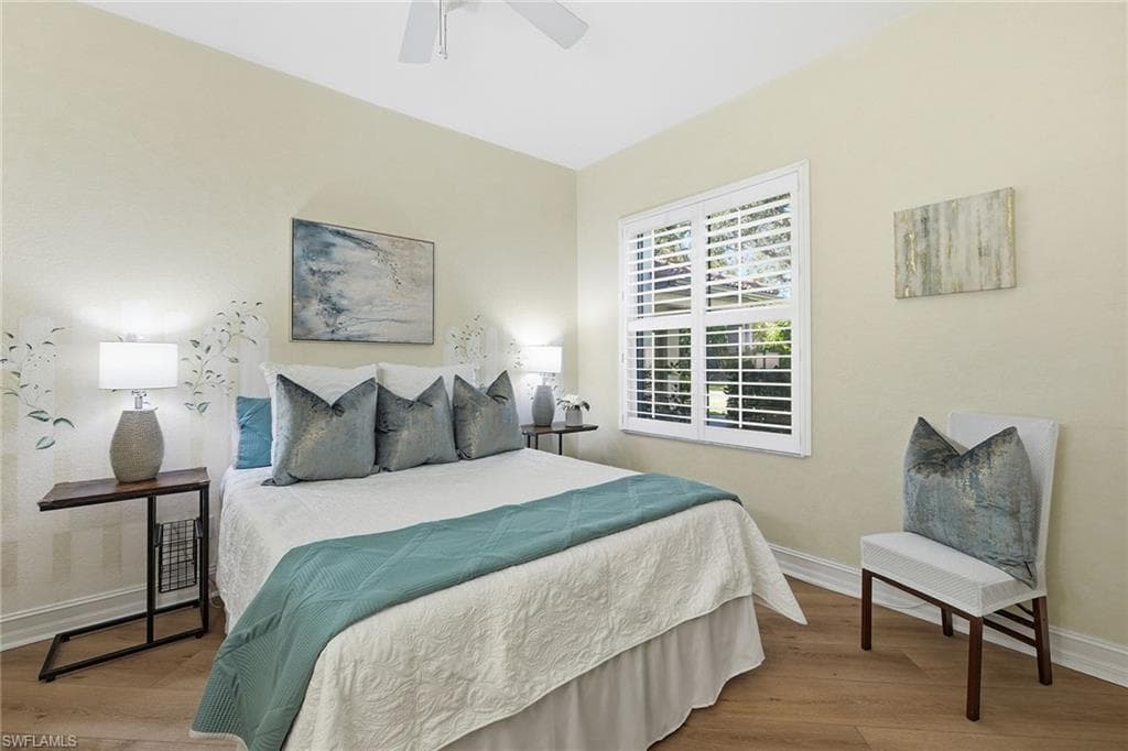 900 Diamond CIR # 905, NAPLES FL 34110-22