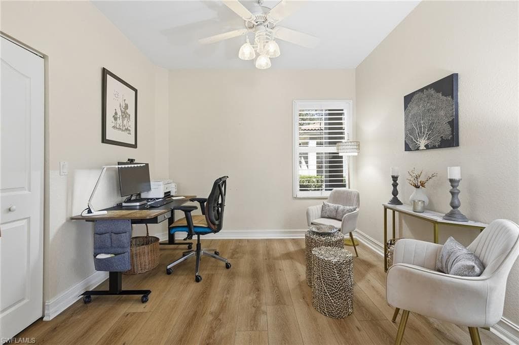 900 Diamond CIR # 905, NAPLES FL 34110-26