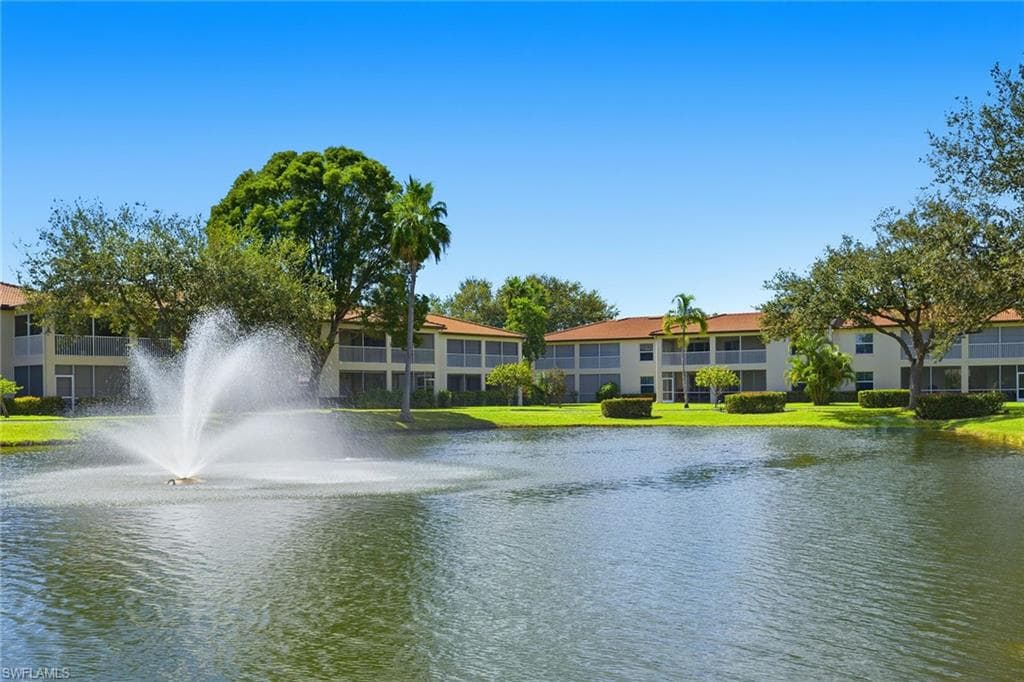 900 Diamond CIR # 905, NAPLES FL 34110-1