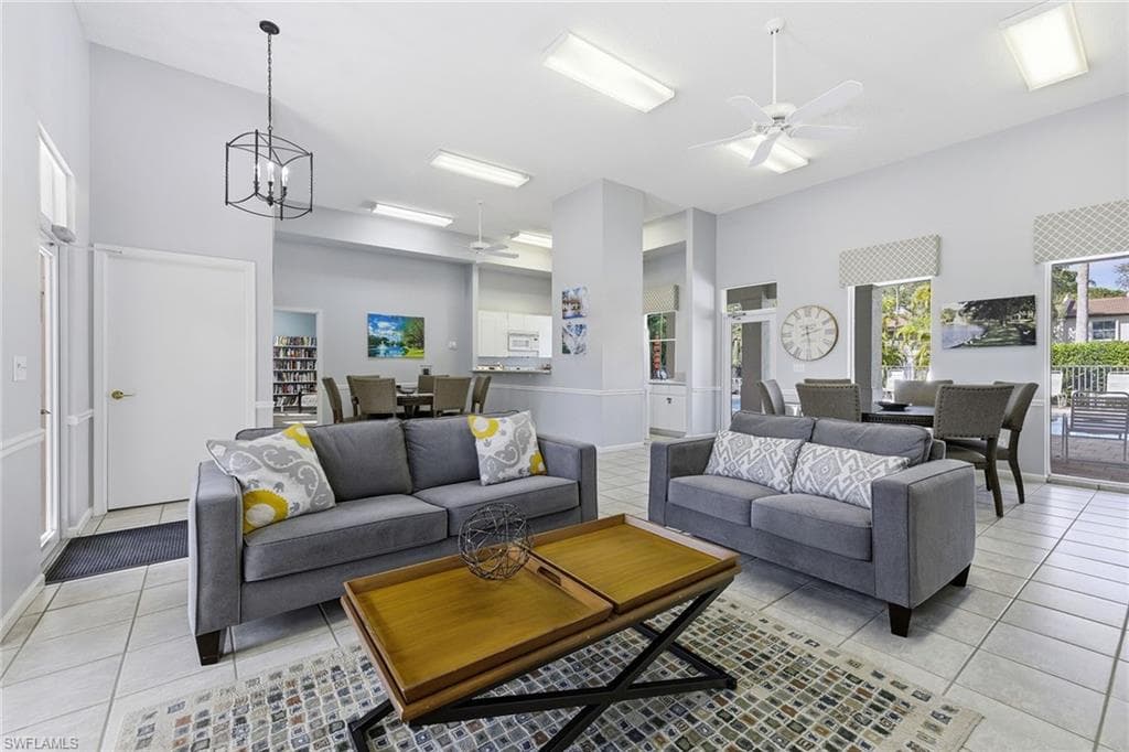 900 Diamond CIR # 905, NAPLES FL 34110-45