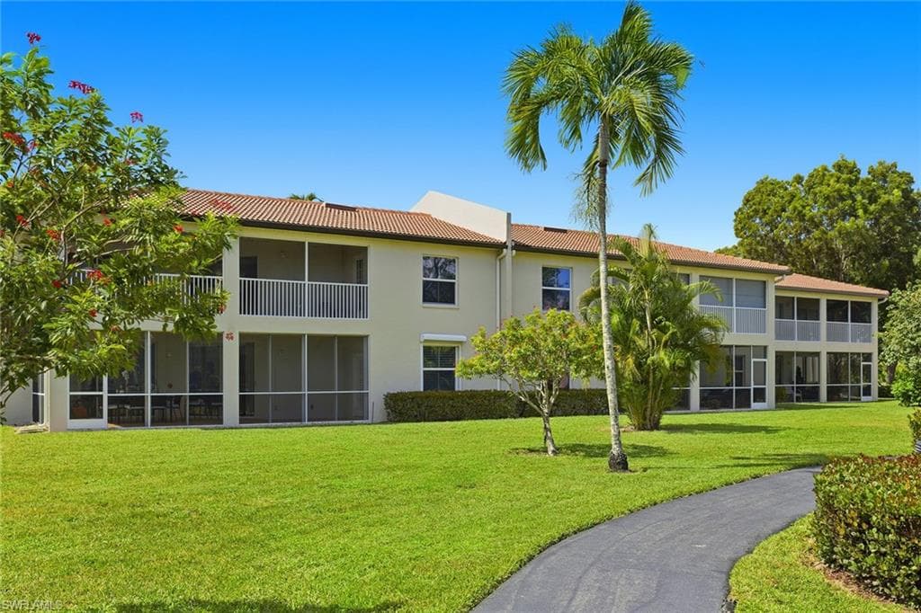 900 Diamond CIR # 905, NAPLES FL 34110-40