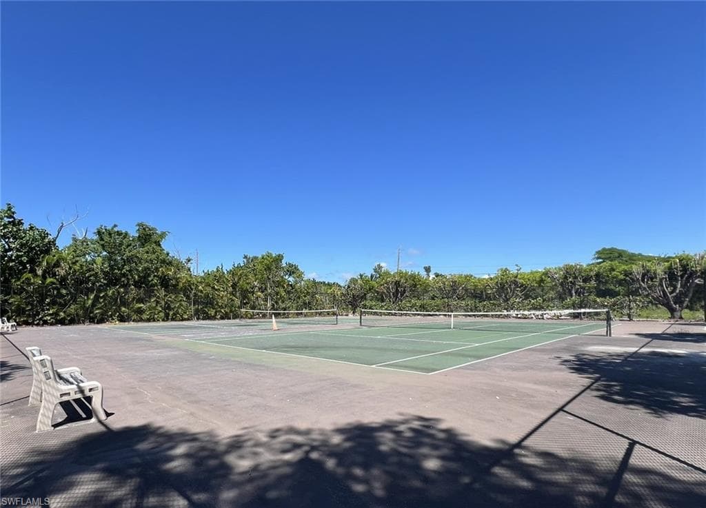 1250 Tennisplace CT A33-28