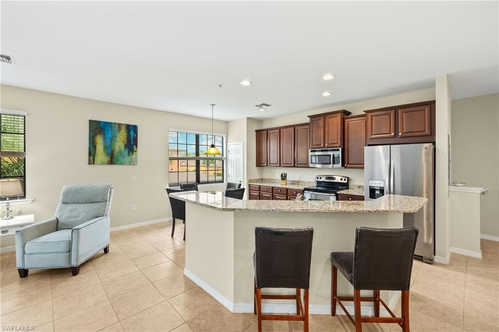 3742 Pino Vista WAY # 4, ESTERO FL 33928-9