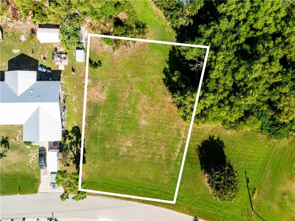 5620 Ann Arbor DR, BOKEELIA FL 33922-1