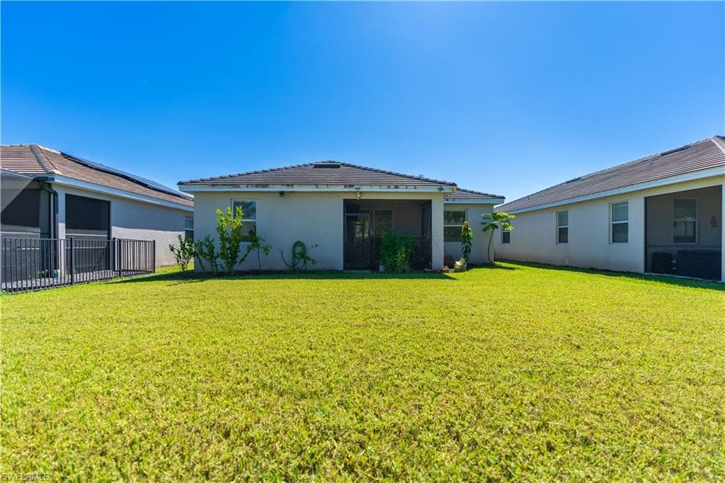 3669 Crimson LN, FORT MYERS FL 33916-39