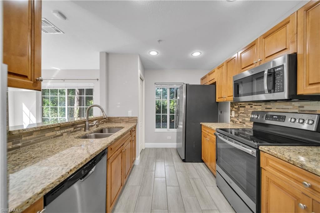 9420 Ivy Brook RUN # 301, FORT MYERS FL 33913-7