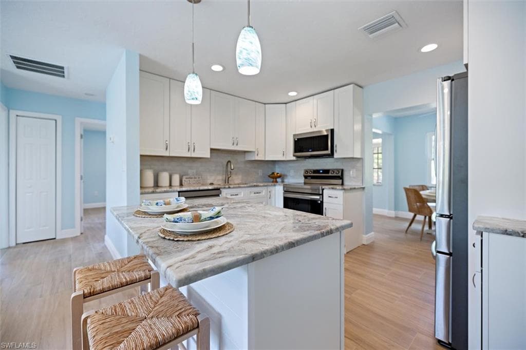 810 Harvard ST, ENGLEWOOD FL 34223-16