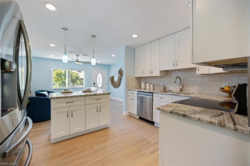 810 Harvard ST, ENGLEWOOD FL 34223-15