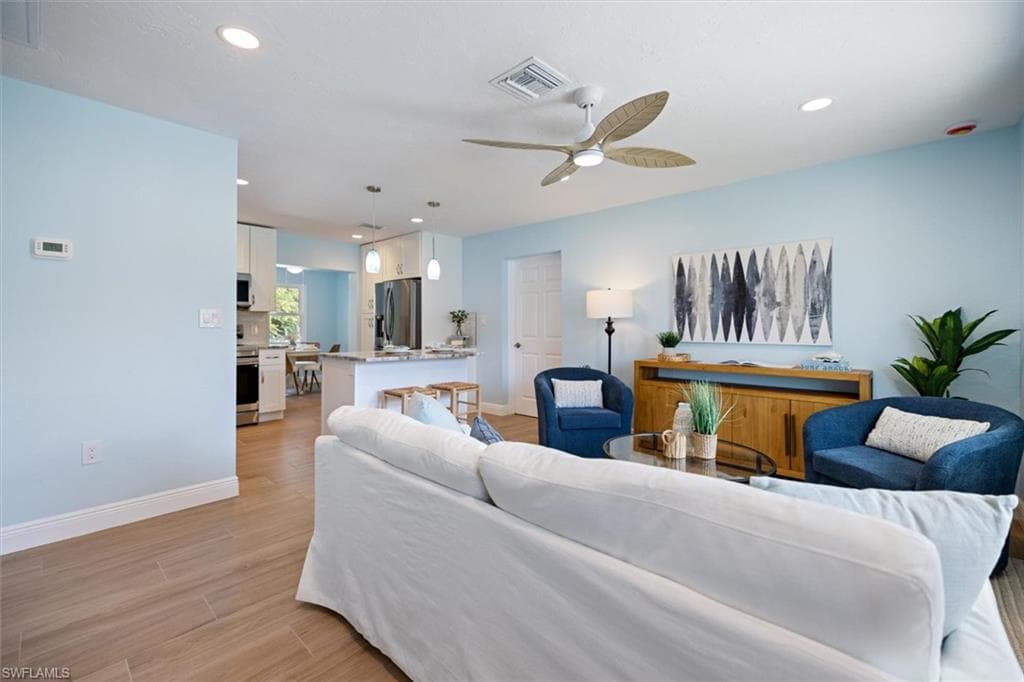 810 Harvard ST, ENGLEWOOD FL 34223-11