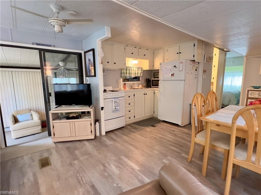 10917 Brown Pelican CIR, ESTERO FL 33928-5