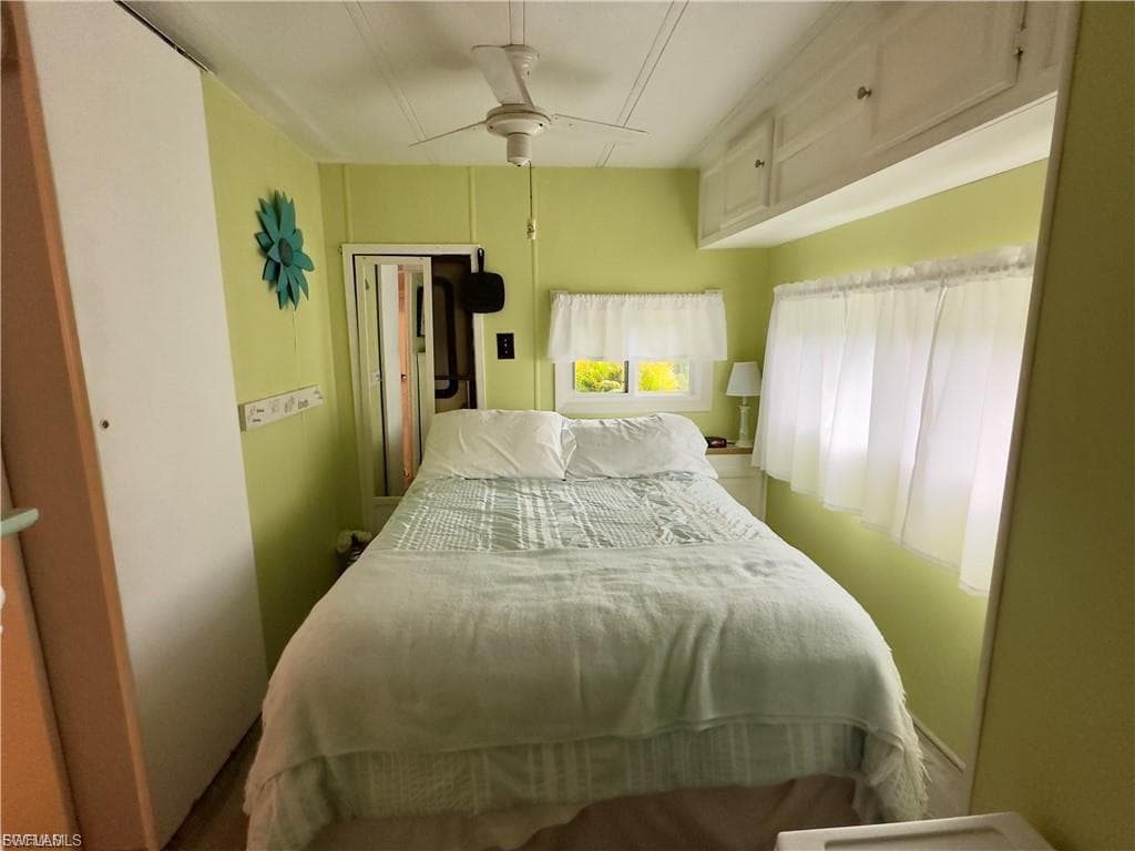 10917 Brown Pelican CIR, ESTERO FL 33928-10