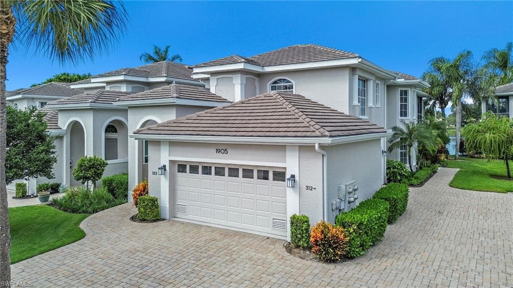 1905 Seville BLVD # 322, NAPLES FL 34109-11