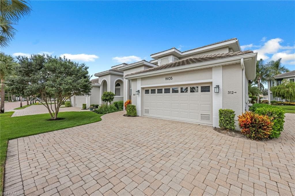 1905 Seville BLVD # 322, NAPLES FL 34109-13