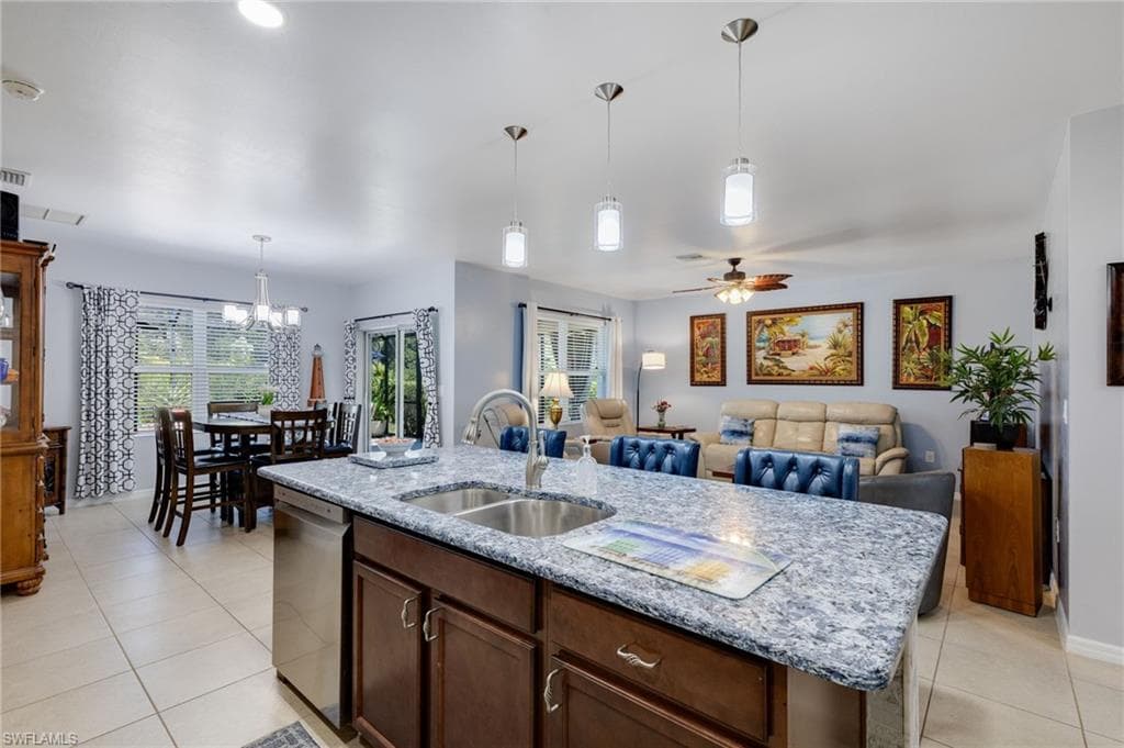 10536 Canal Brook LN, LEHIGH ACRES FL 33936-5