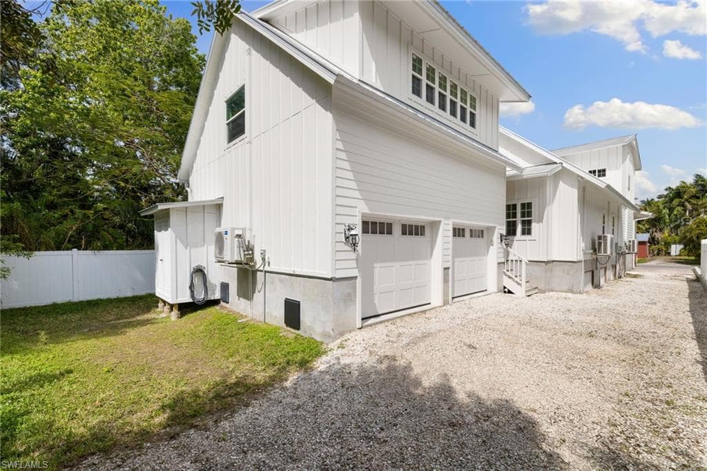 2348 Florida AVE, NAPLES FL 34112-35