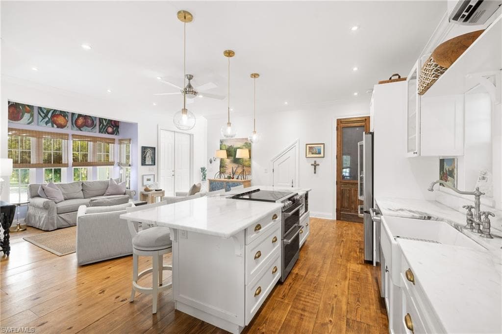 2348 Florida AVE, NAPLES FL 34112-8