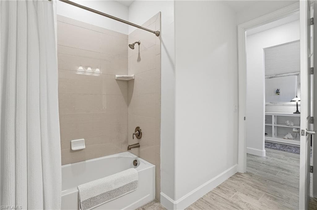 17210 Ashcomb WAY, ESTERO FL 33928-25