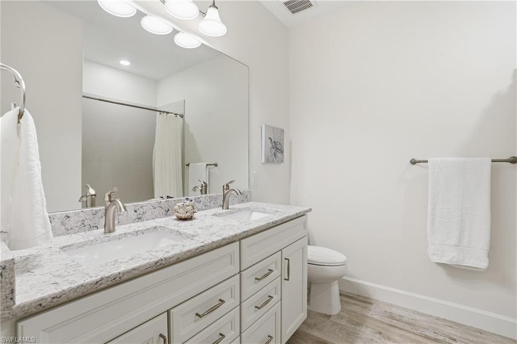 17210 Ashcomb WAY, ESTERO FL 33928-27