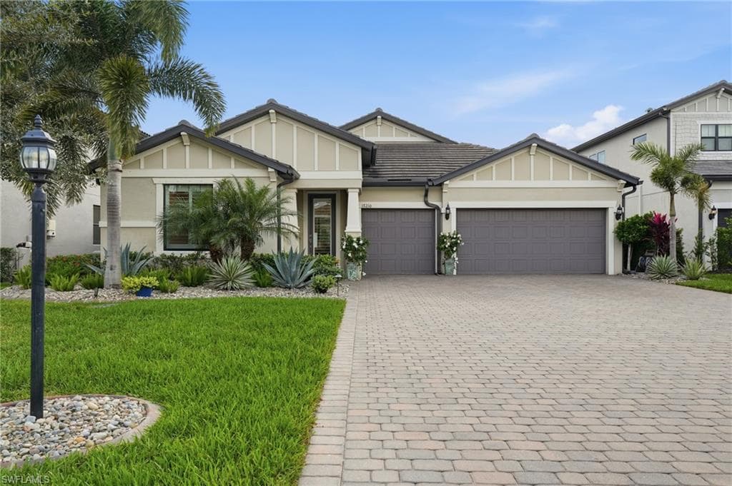 17210 Ashcomb WAY, ESTERO FL 33928-4