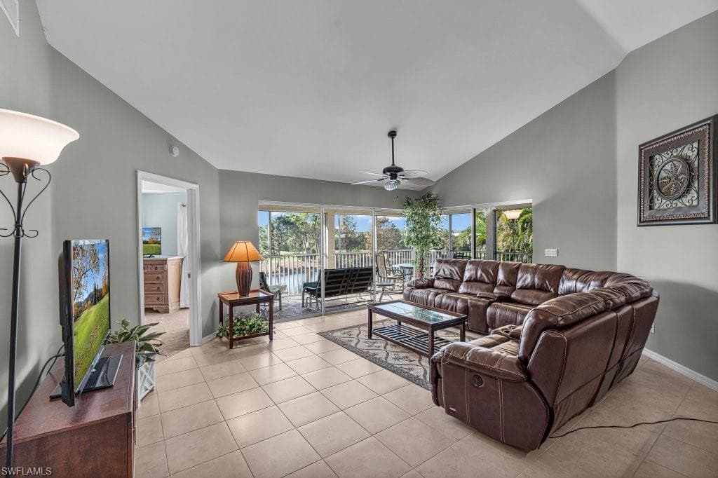 8251 Grand Palm DR # 3, ESTERO FL 33967-21