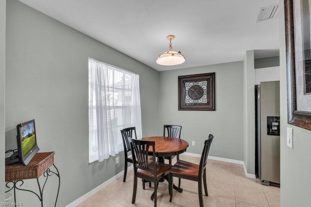 8251 Grand Palm DR # 3, ESTERO FL 33967-18