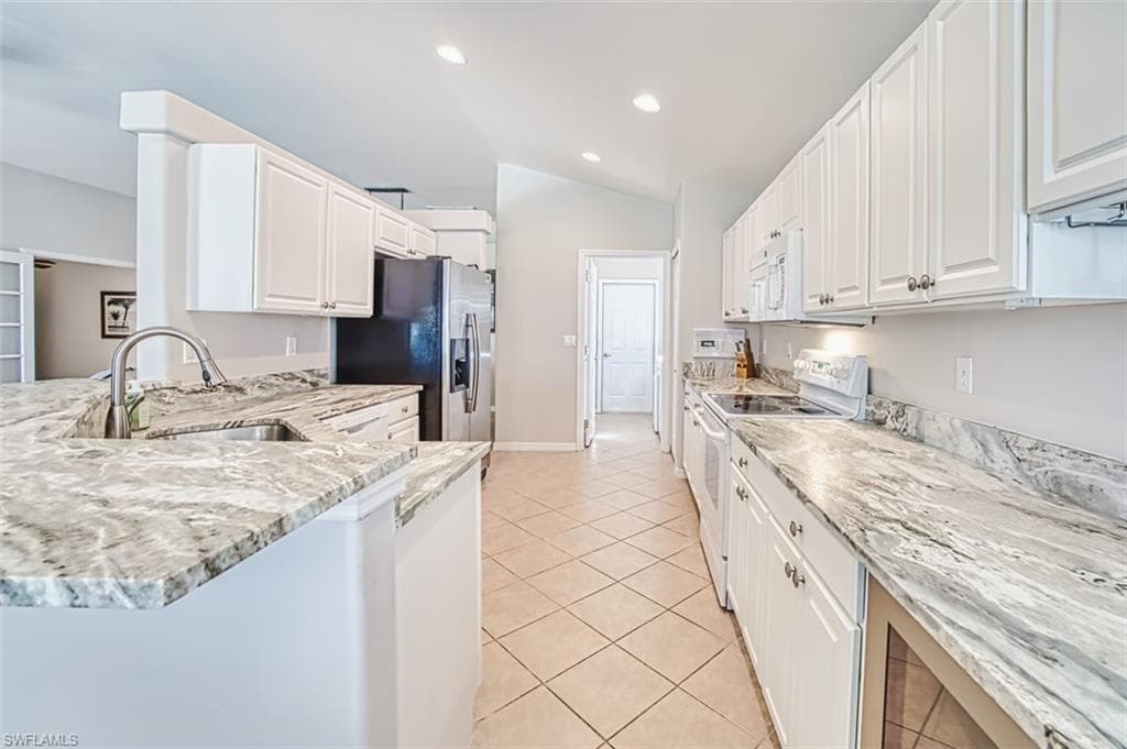 9329 Independence WAY, FORT MYERS FL 33913-20