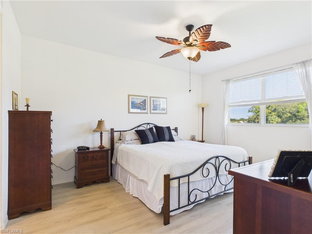 6828 Sterling Greens PL # 4206, NAPLES FL 34104-25