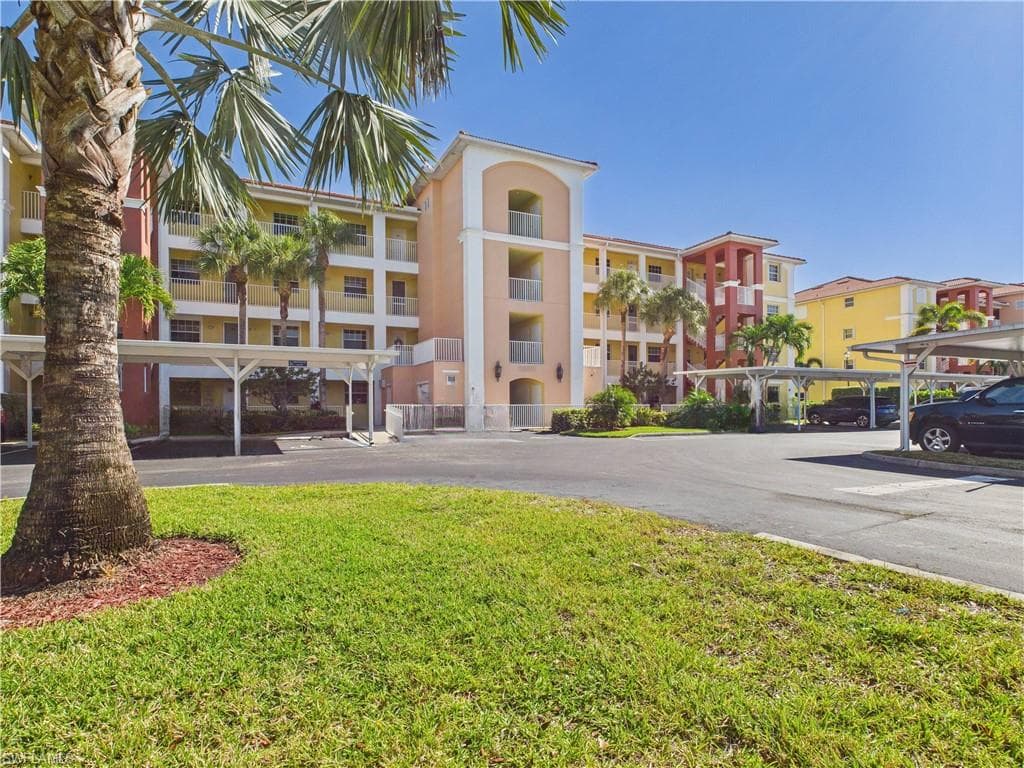 6828 Sterling Greens PL # 4206, NAPLES FL 34104-35