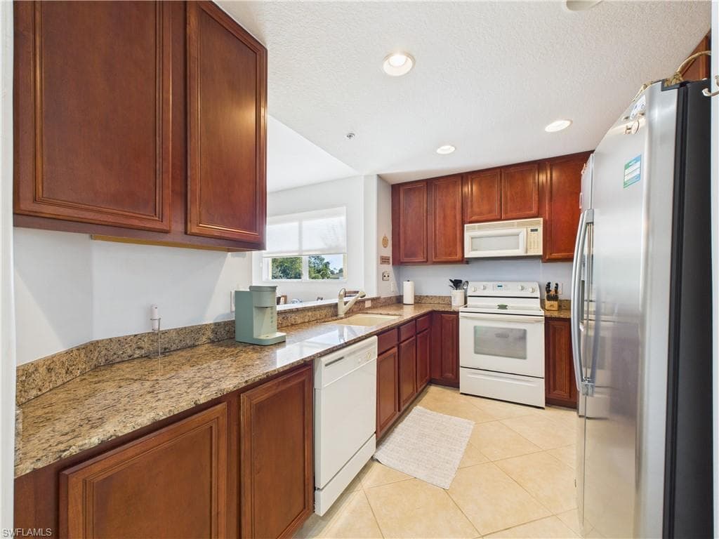 6828 Sterling Greens PL # 4206, NAPLES FL 34104-9