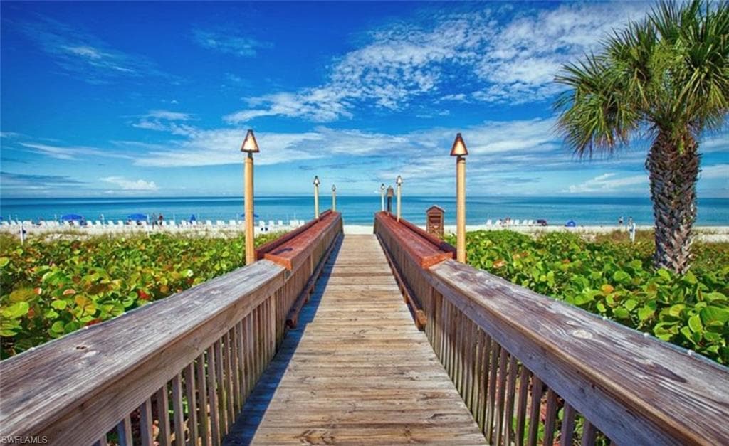 6828 Sterling Greens PL # 4206, NAPLES FL 34104-44