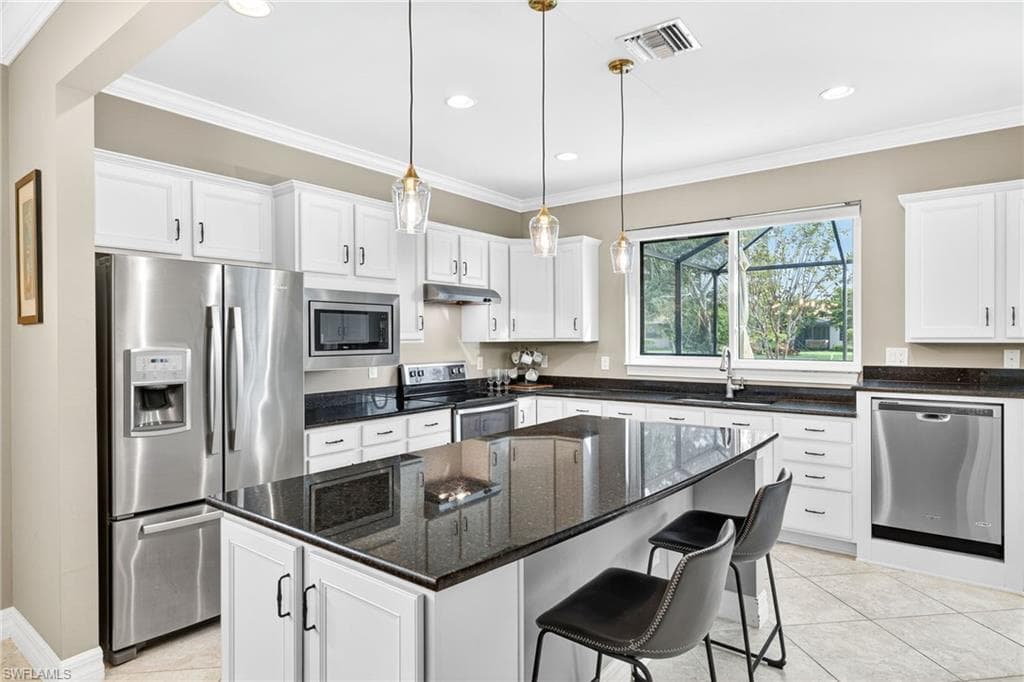 10969 Clarendon ST, FORT MYERS FL 33913-2