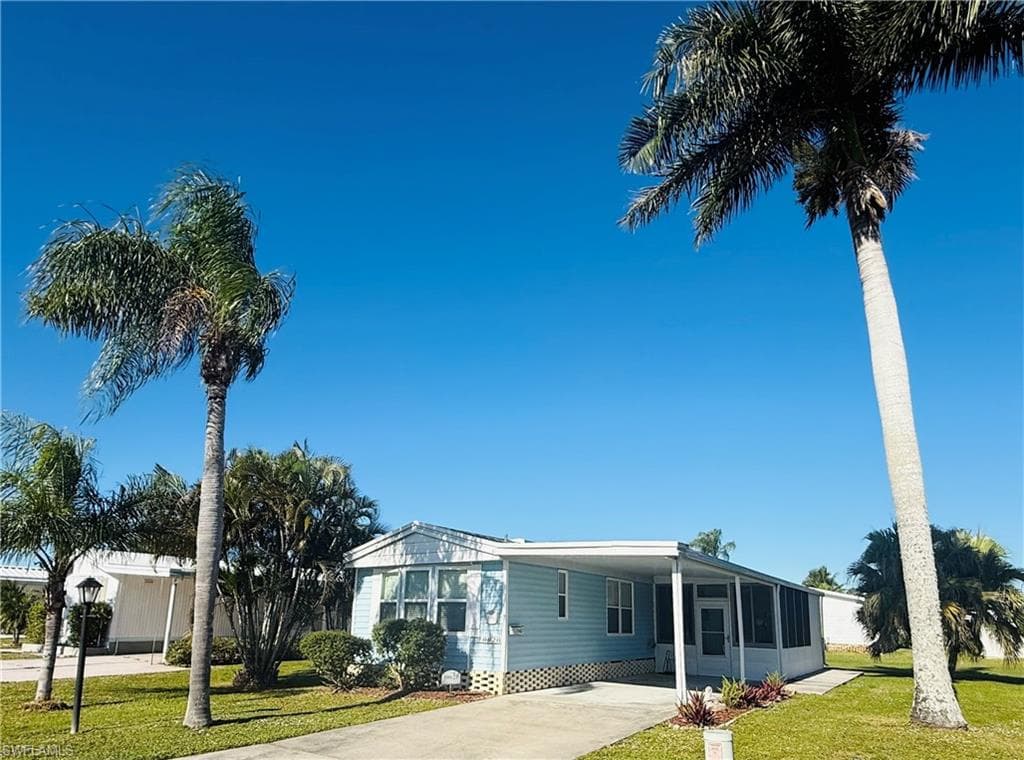 10620 Wales LOOP, BONITA SPRINGS FL 34135-20