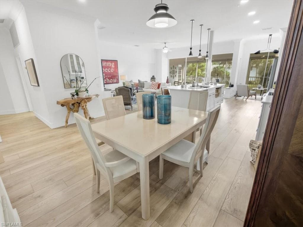 6876 Redbay Park RD # 202, NAPLES FL 34109-2