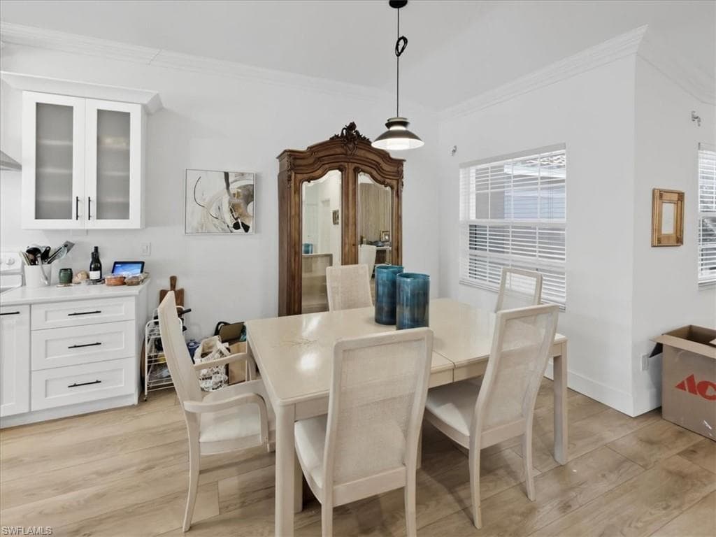 6876 Redbay Park RD # 202, NAPLES FL 34109-23