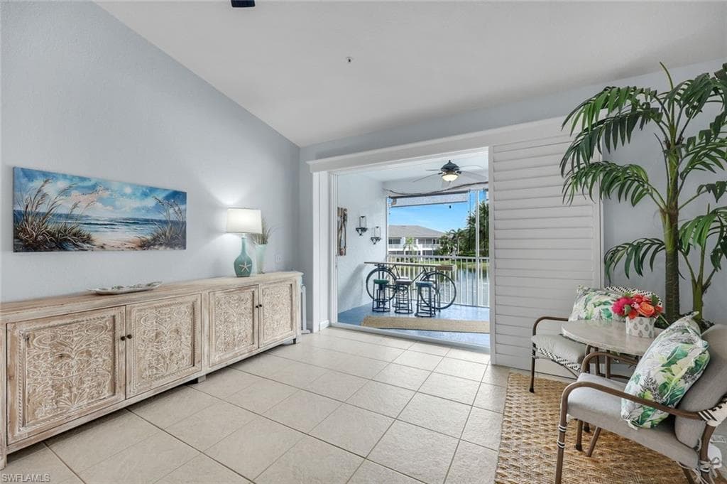 2110 Cay Lagoon DR # 122, NAPLES FL 34109-1