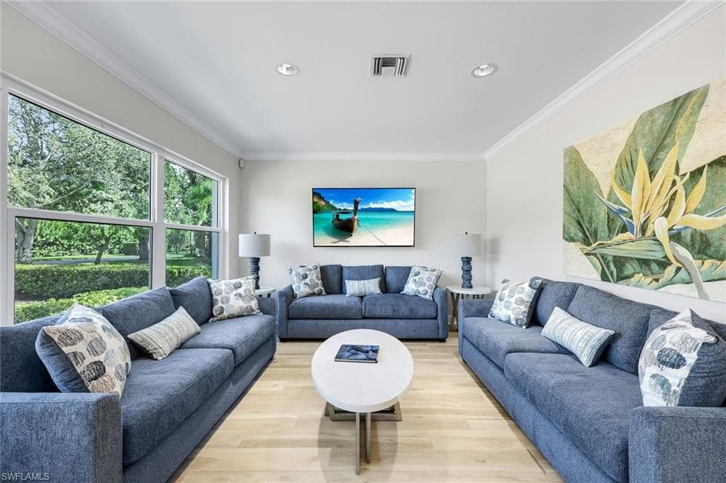 2110 Cay Lagoon DR # 122, NAPLES FL 34109-27