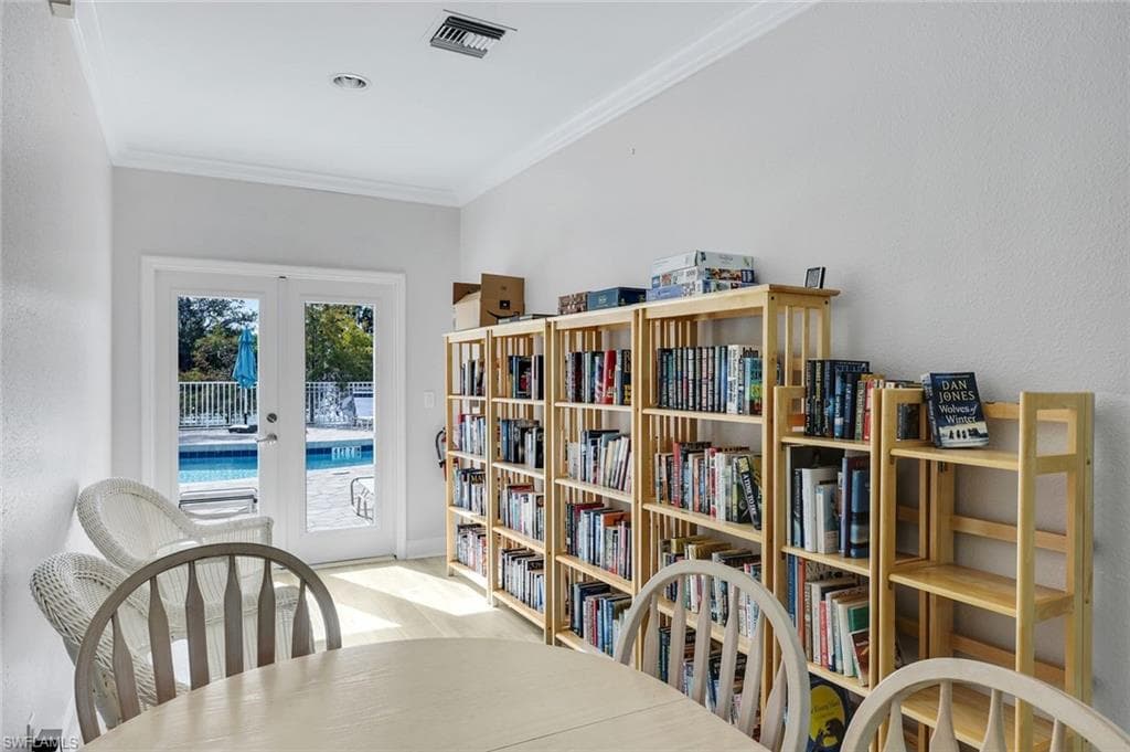 2110 Cay Lagoon DR # 122, NAPLES FL 34109-28