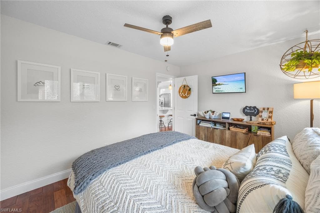 9247 Dimmick DR, SANIBEL FL 33957-22