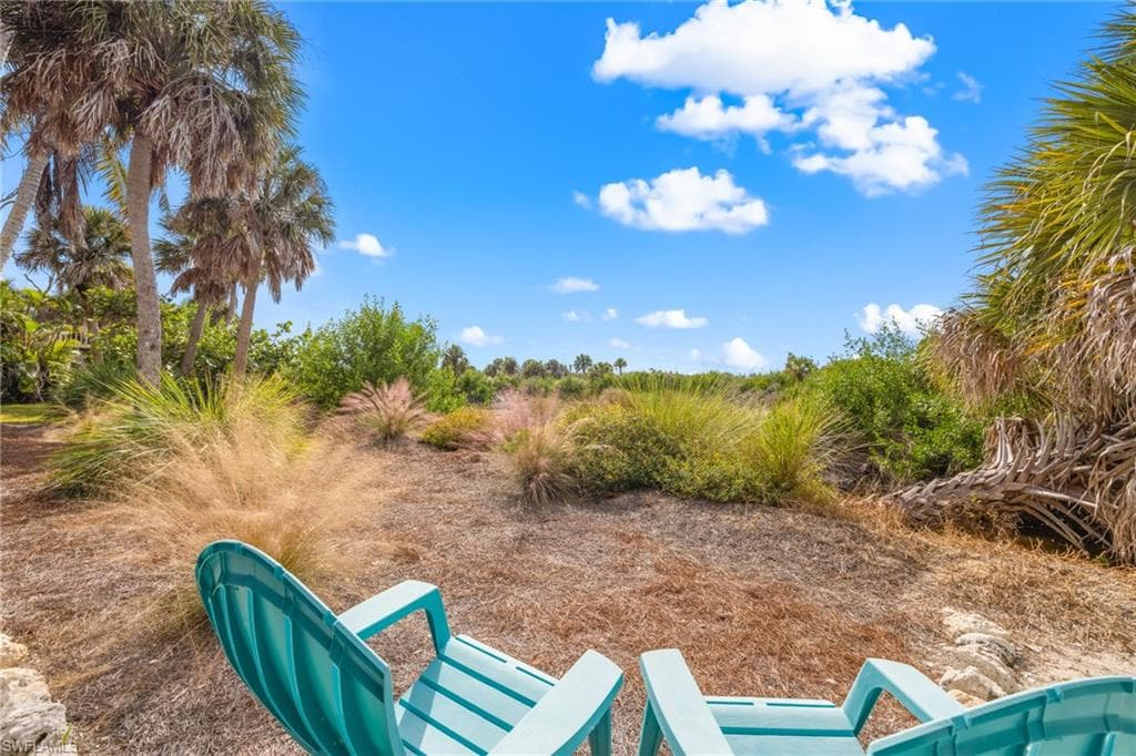 9247 Dimmick DR, SANIBEL FL 33957-41