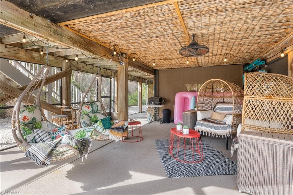 9247 Dimmick DR, SANIBEL FL 33957-39