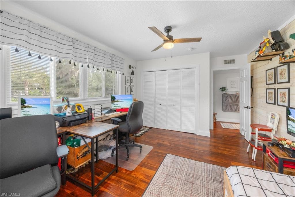 9247 Dimmick DR, SANIBEL FL 33957-20