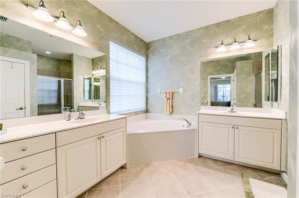 21900 Longleaf Trail DR, ESTERO FL 34135-15