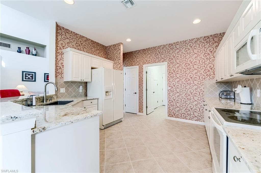 21900 Longleaf Trail DR, ESTERO FL 34135-8
