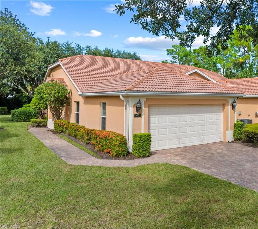 15501 Cortona WAY, NAPLES FL 34120-1