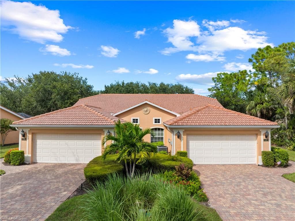 15501 Cortona WAY, NAPLES FL 34120-2