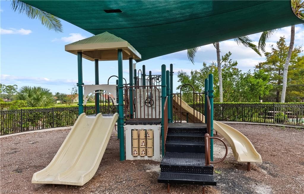 15501 Cortona WAY, NAPLES FL 34120-33