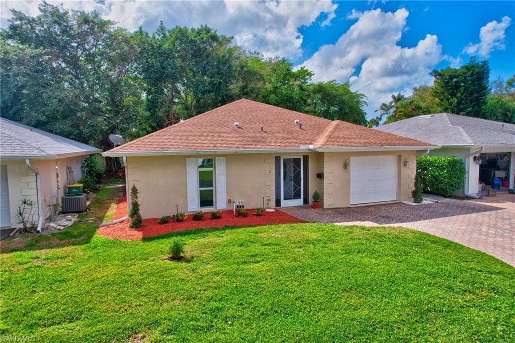 11 Rivard RD # 19, NAPLES FL 34112-33