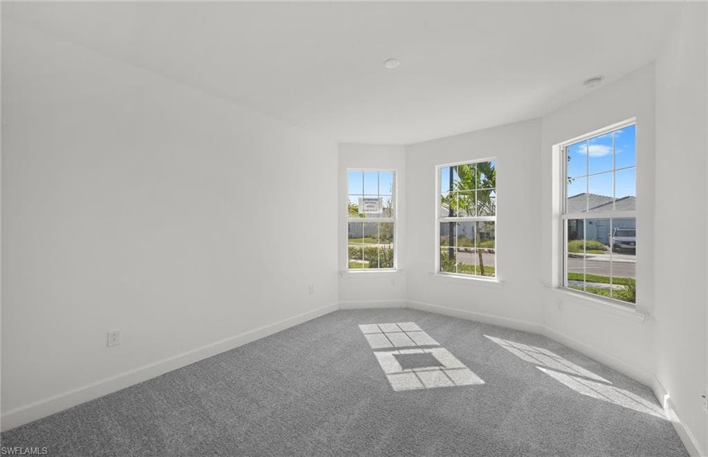 12599 Quartz DR-15